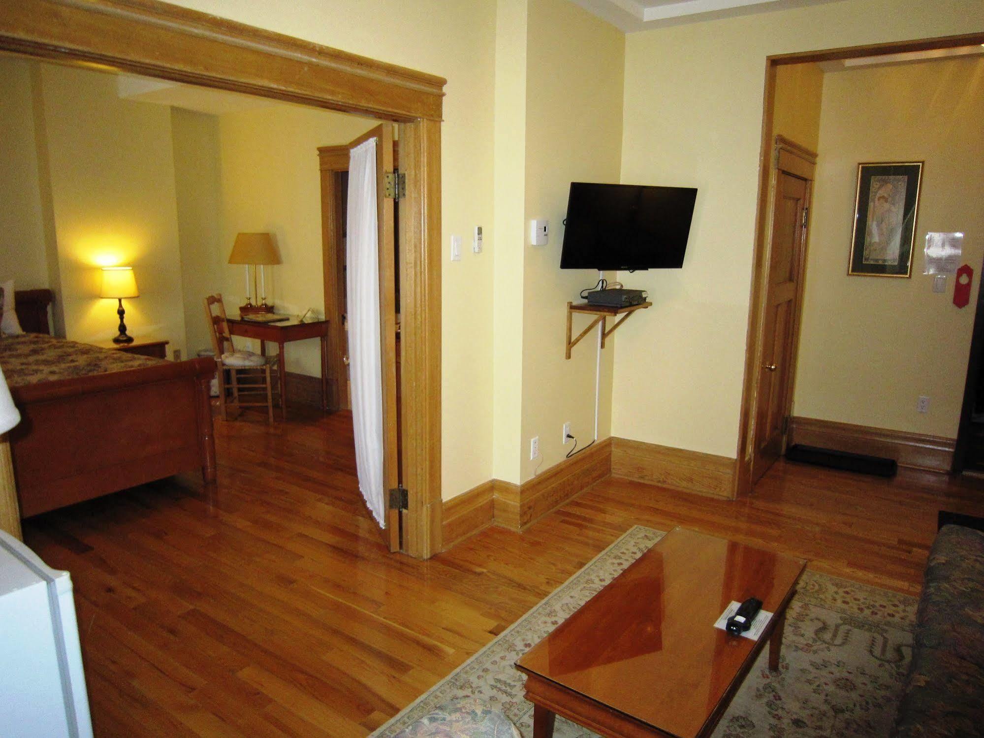 Inn Le Jardin D'antoine Montreal
