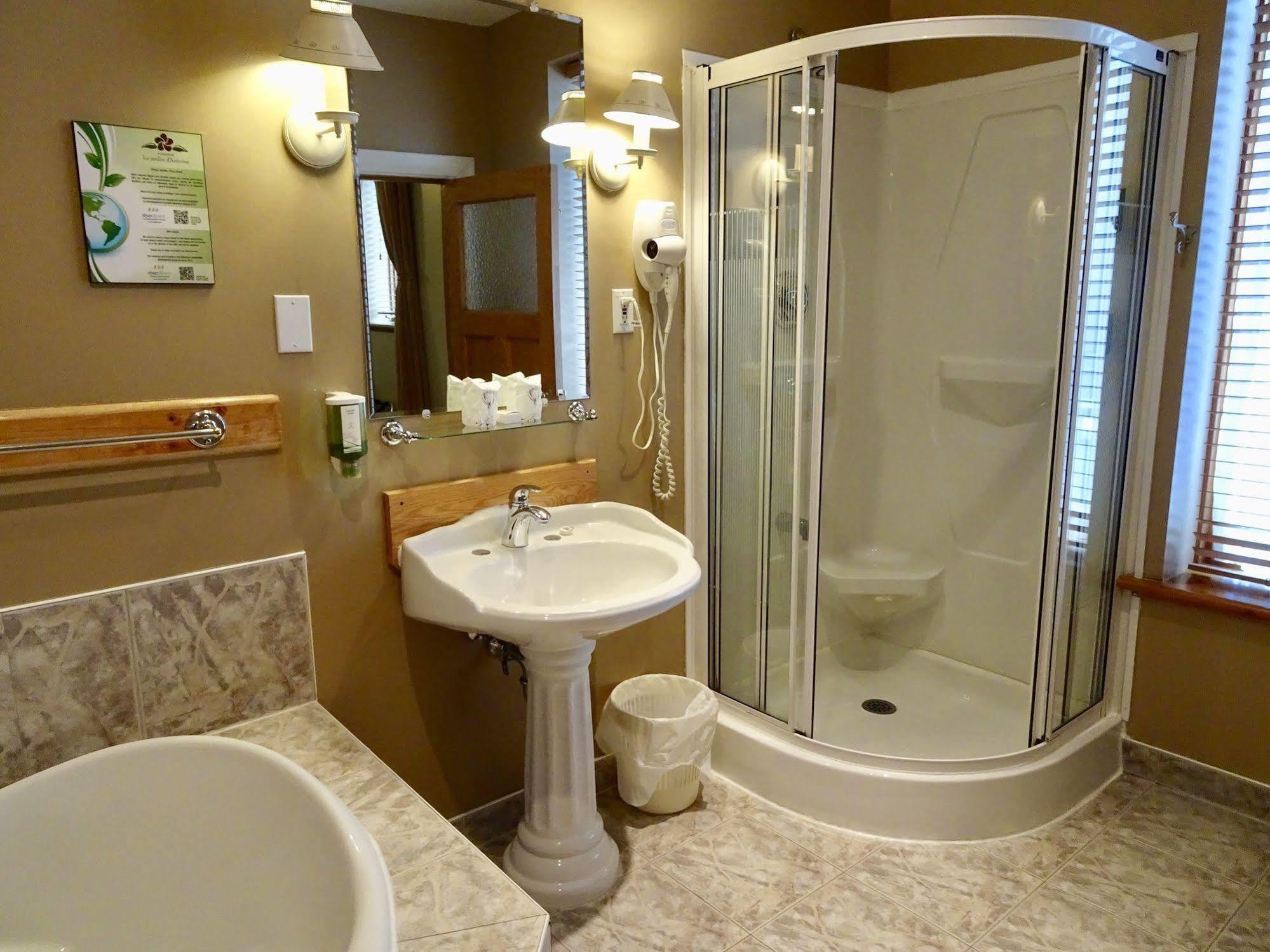 Inn Le Jardin D'antoine Montreal